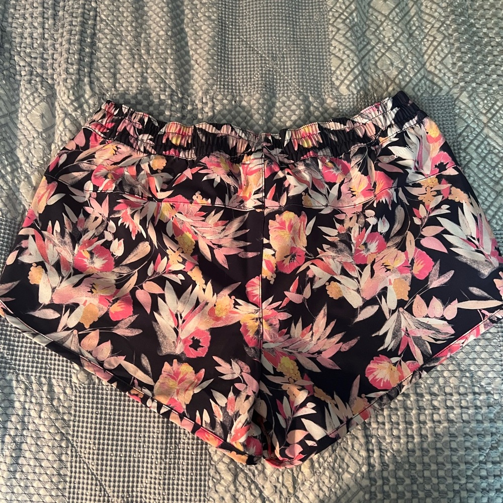 Columbia Women's High Waist Floral Shorts - Pink and Black